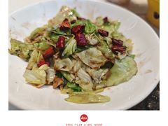 -阿瓦山寨·湘菜现炒·剁椒鱼头王(咸阳总店)