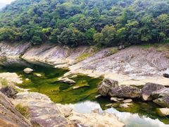 -燕子河大峡谷天坑仙境