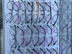 -臻美视爵眼镜·明月·依视路·蔡司折扣店(广渠门店)