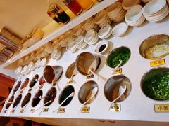自助调料区-新招鲜本地鸡窝(平凉路店)