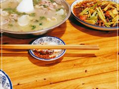 -杨三孃跷脚牛肉(西外棕榈岛店)