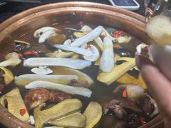 -一善菌·云南菌汤·云南菜(银泰城店)