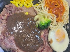-汤姆家的牛排意面披萨(新城市广场店)