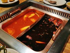 -老牌坊云南鱼豆花火锅(爱建店)