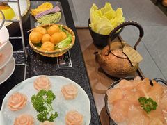 -得意咚瓜·顺德鱼生·冬瓜火锅(深圳首店)