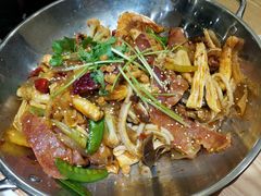 -川乐小镇·炭火蛙锅肥肠鸡(苏州中心店)