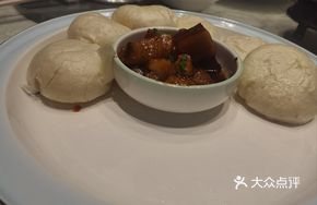 Braised Pork with Rice Wine Steamed Bun