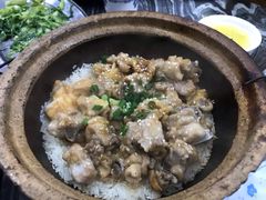 排骨滑鸡煲仔饭-红星光发煲仔饭(大石街店)