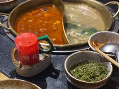 -顶顶汤火牛排火锅·经典铜锅涮肉