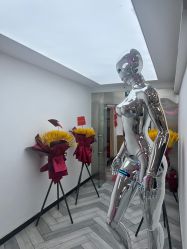-米娜护肤造型