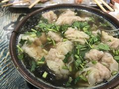 招牌野馄炖-老谢野馄饨(延安路店)
