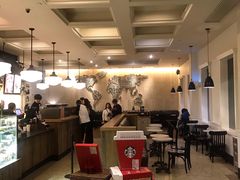 大堂-星巴克臻选(广州沙面店)