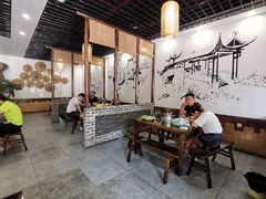 大堂-黄桷树曹家私房菜(江与城店)