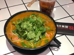 -肥汁米蘭香港米线(长宁来福士店)