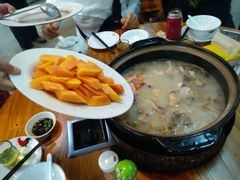 走地鸡猪尾粉肠-醋缘臭屁醋养生火锅