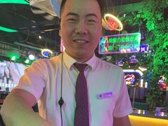 -路边边地标烧烤·川菜·小龙虾·音乐酒馆(良乡长虹店)