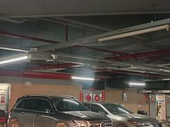 -金虹桥国际中心·停车场