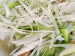 -金卯白肉罩火烧