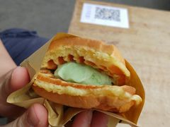 哈密瓜薄饼双球雪糕-成裕雪糕店(士多店)