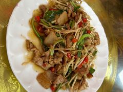 -哈尼梯田美食土菜馆