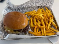 -TRIPS BURGER(大钟寺店)