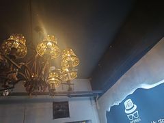 -荒岛实景沉浸密室(江汉路1店)