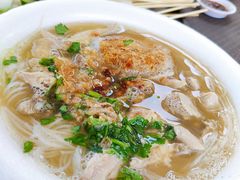 -东海岸人工湖美食村