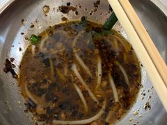 -正宗杨记普洱酸醋米线(总店)