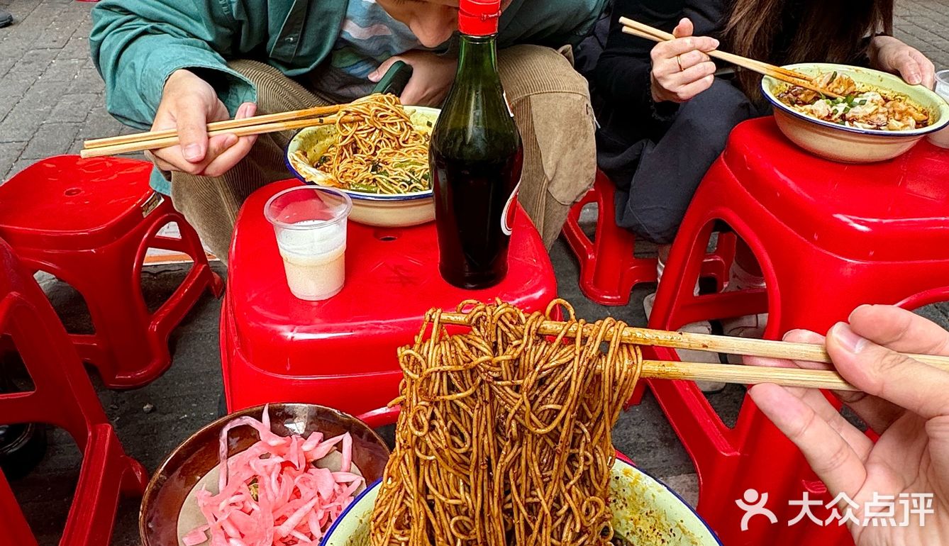 解放碑唯一一家我会反复去吃的小面。。。