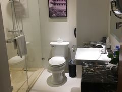 -武汉武昌站街道口华美达安可酒店