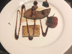 -大中华希尔顿酒店-念自助餐·嗨啤·小龙虾