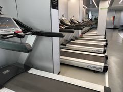 -伟博游泳健身