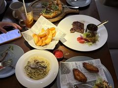 -卡普里披萨·牛扒·下午茶