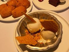 周末早午餐现烤法式玛德琳-壳里西餐厅Coquille Seafood Bistro(蒙自路店)