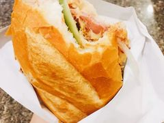 -Bánh Mì Huynh Hoa