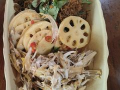 凉菜三拼-汤锅大王(新平曹苏黄牛汤锅有限公司)