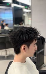 -MOVAN  HAIR莫凡匠人发型屋