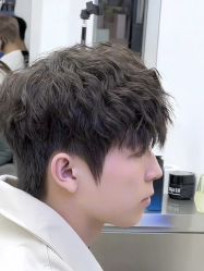-乾健·烫染·接发SALON