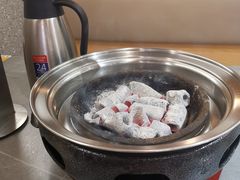 -围炉肉舍•炭烤活鳗•丹东海鲜烤肉(步行街店)