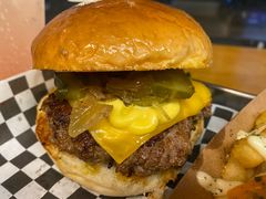 招牌汉堡-UMAMI乌玛米披萨·汉堡·清真Halal(红岭北店)