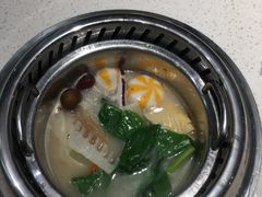 -龍歌自助小火锅(市南金茂湾店)