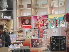 -泡泡玛特POPMART(杭州乐堤港店)