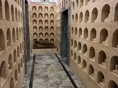 -北京奥加美术馆酒店(三里屯工人体育场地铁站店)
