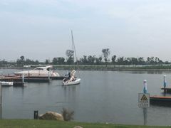 -上海滴水湖皇冠假日酒店