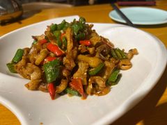 -国庆鱼头鱼尾馆(盛世华庭店)