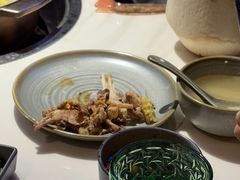 -喃喃椰·糟粕醋·椰子鸡火锅(七堡花园店)
