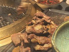 -铭牛烧肉·和牛海鲜自助(高新月牙湖店)