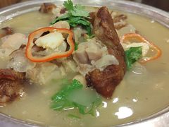 阿家村酸汤猪脚-遇见阿家村云南菜(魏公村店)