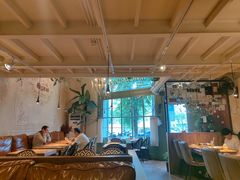 -玛格萝妮比萨屋(陆家浜路店)