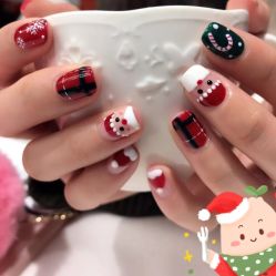 -Pink You美甲洗眉纹绣定制中心